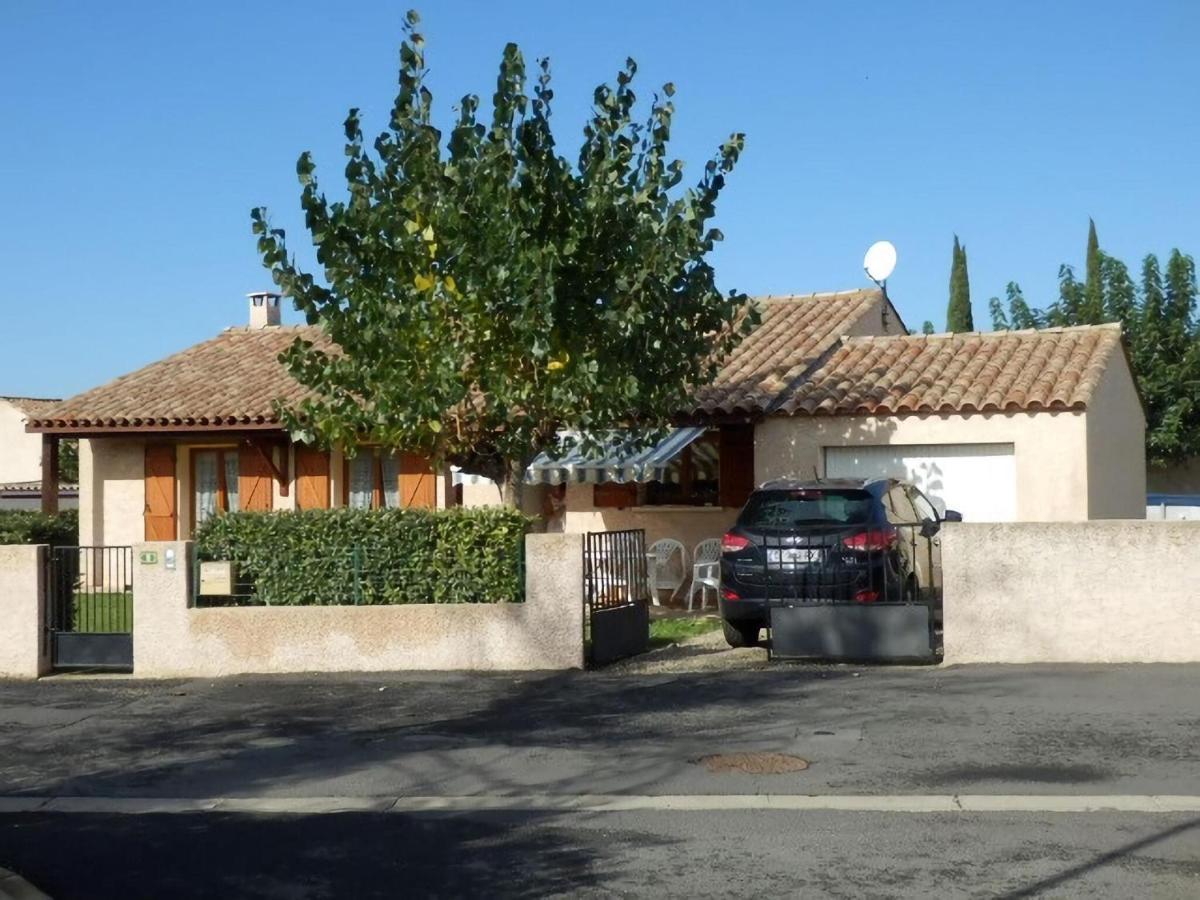 Pretty Villa With Above Ground Pool Saint-Genies-de-Fontedit Екстер'єр фото